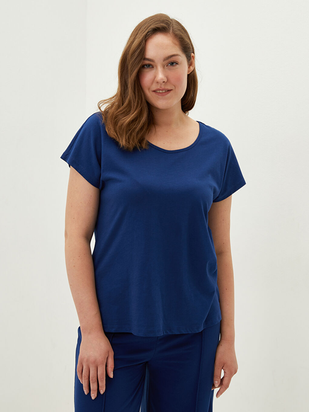 Lacivert Bisiklet Yaka Düz Kısa Kollu Pamuklu Kadın Tişört-1