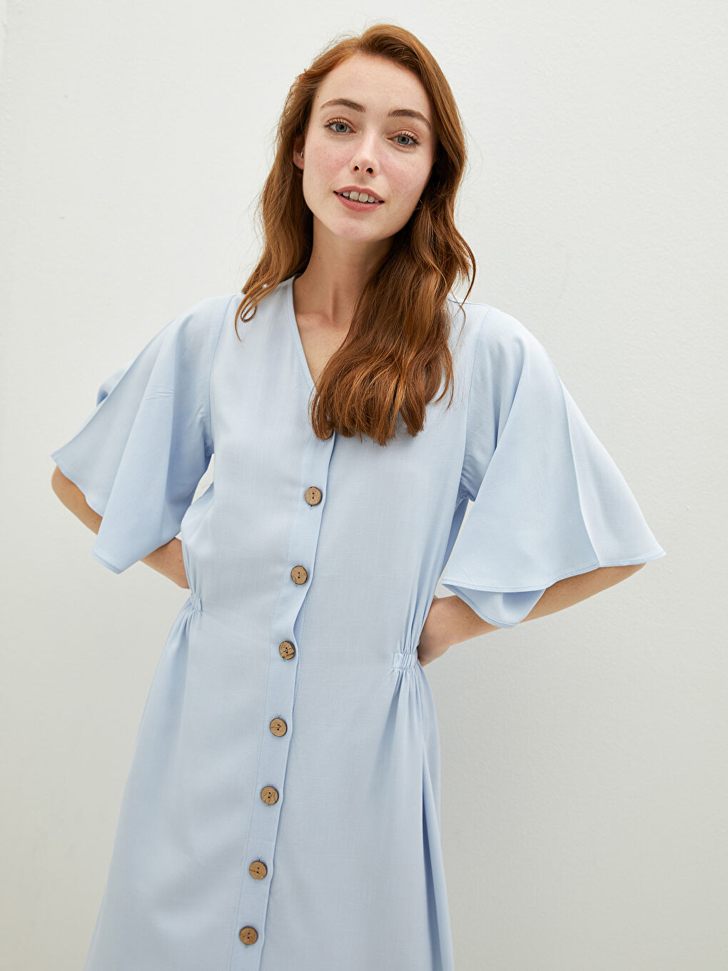 فستان فيسكوز بتصميم A-Line وأزرار أمامية وفتحة رقبة على شكل حرف V للنساء-3