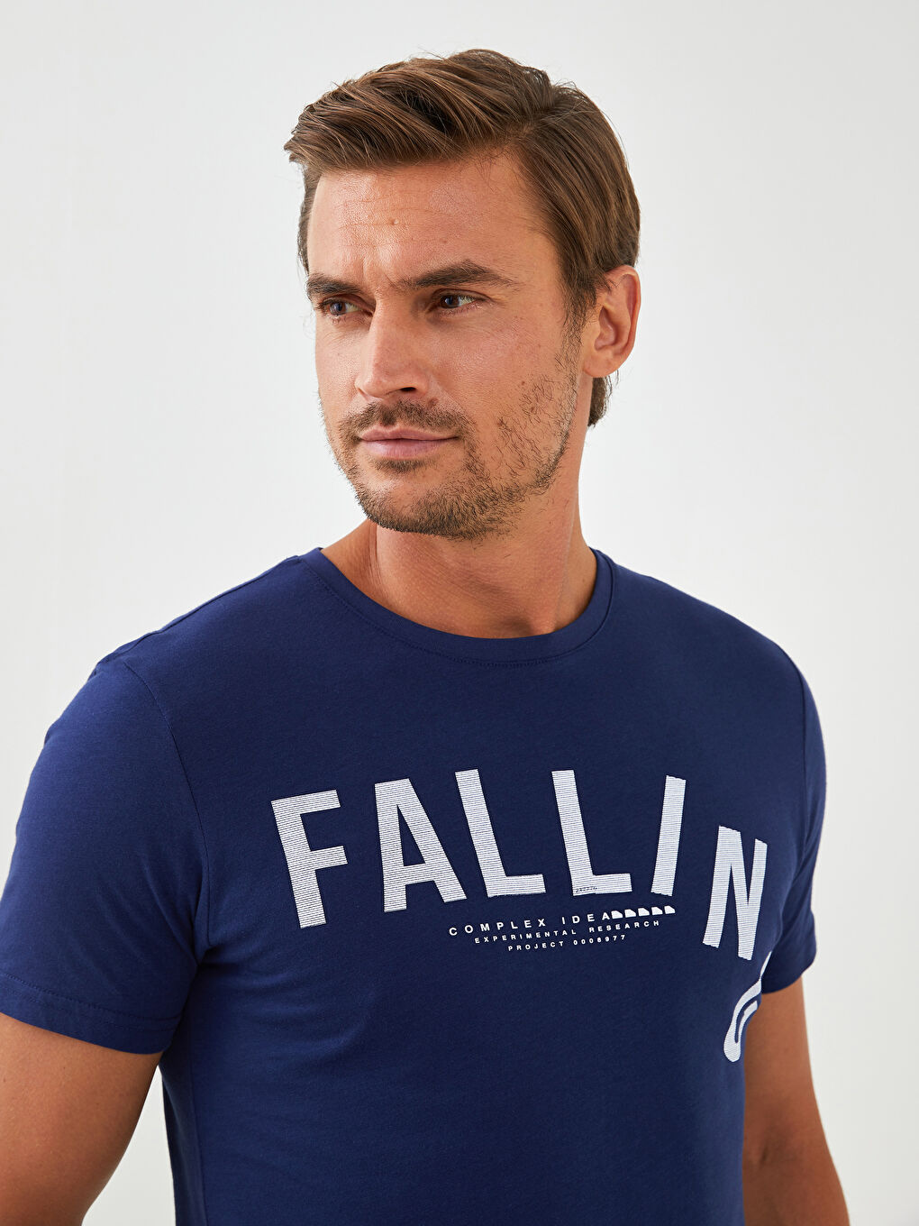 Lacivert Bisiklet Yaka Kısa Kollu Baskılı Penye Erkek Tişört-2