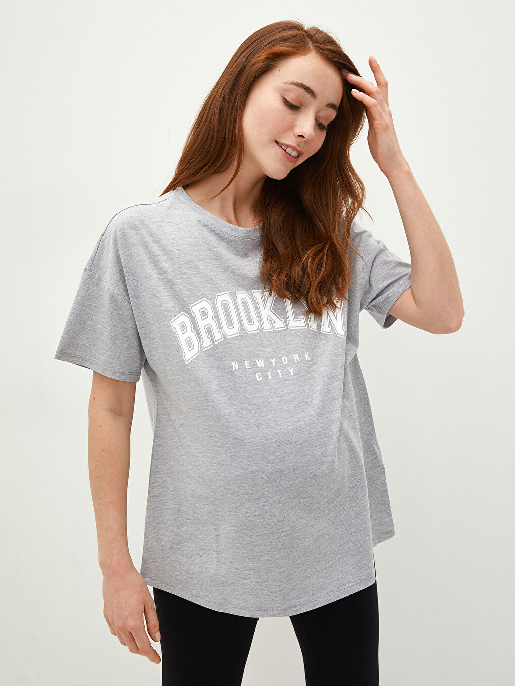 Gri Bisiklet Yaka Baskılı Kısa Kollu Hamile Tişört-3