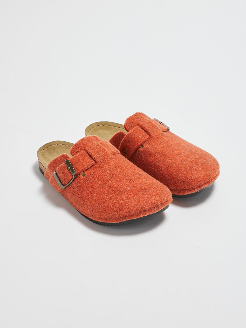 Kahverengi Toka Detaylı Kadın Ev Terliği