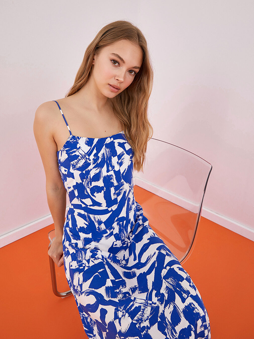 Lacivert İp Askılı Desenli Viskon Kadın Elbise-3