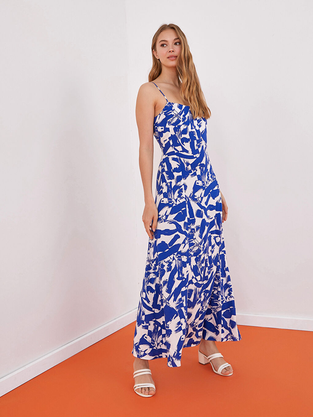 Lacivert İp Askılı Desenli Viskon Kadın Elbise-1