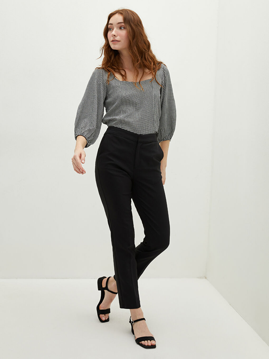 Siyah Kare Yaka Ekose Uzun Kollu Viskon Kadın Bluz-2