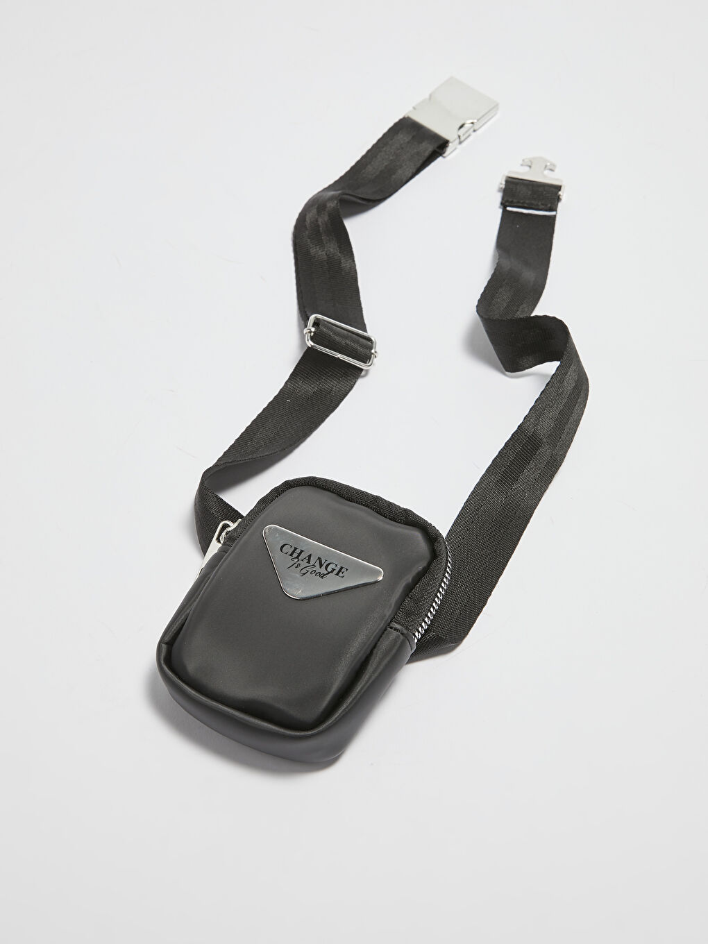 әйелдерге арналған сөмкесі бар белдік