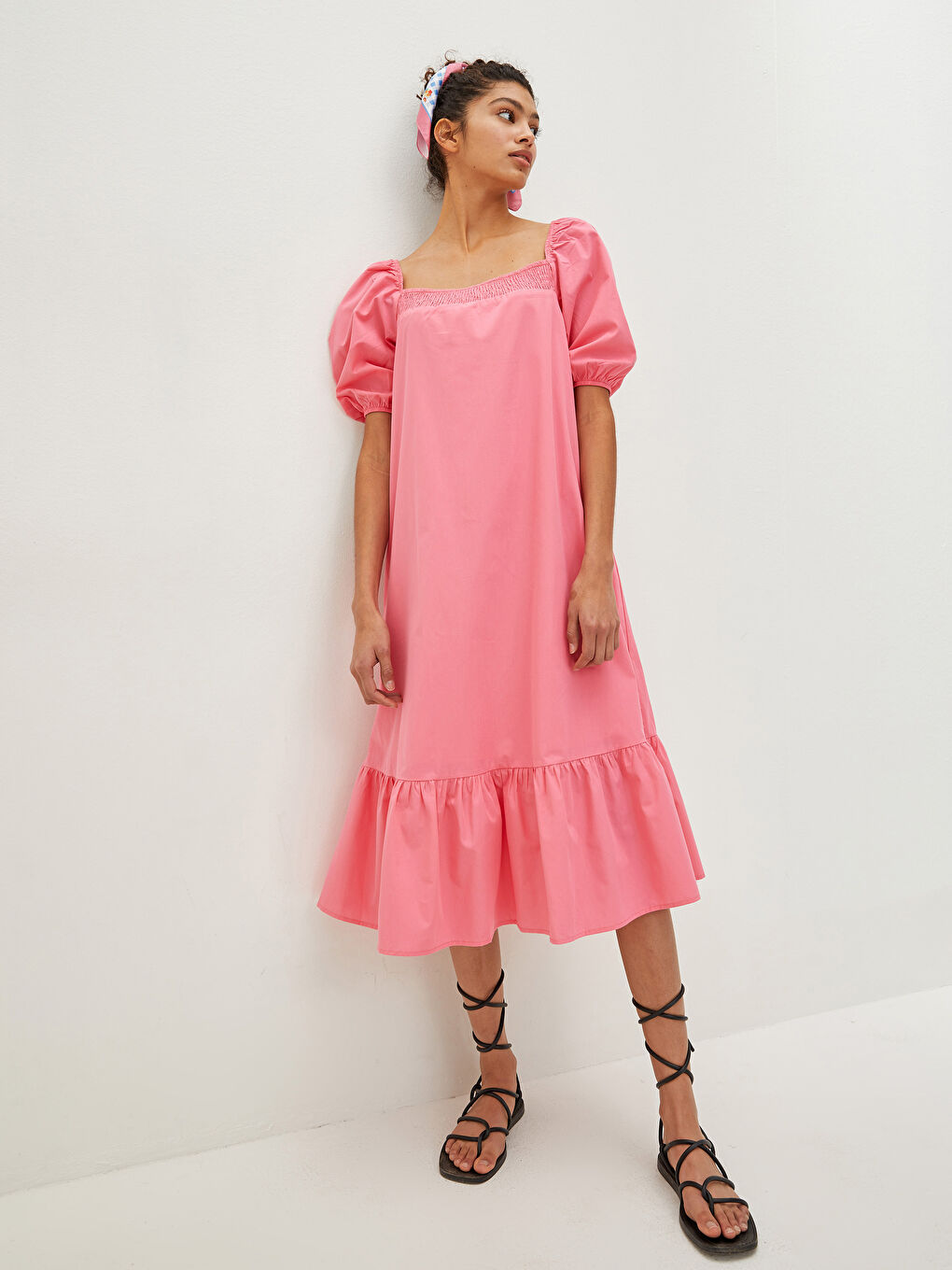 Robe pour Femmes en Popeline à Col Carré Unie avec Manches Ballon-1