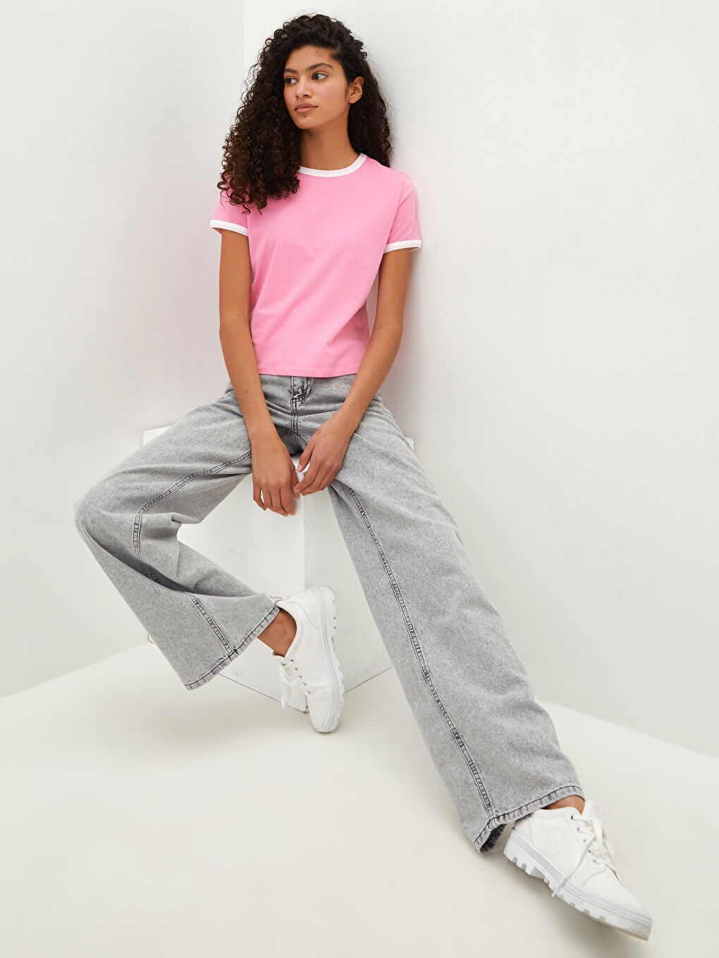 Pembe Bisiklet Yaka Düz Kısa Kollu Kadın Tişört-8