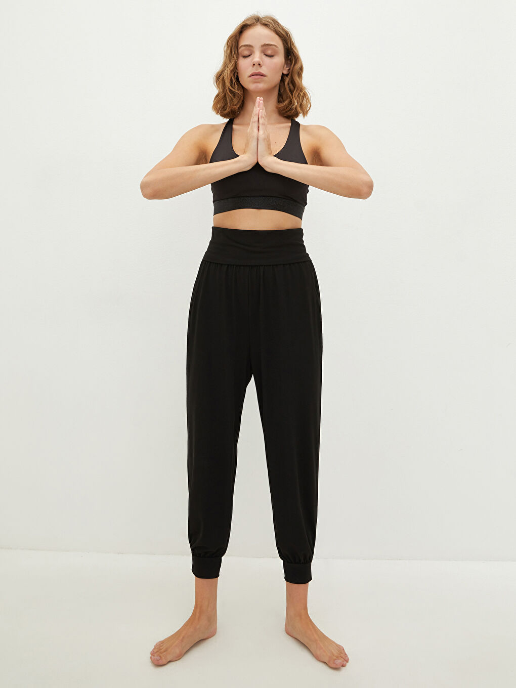 Elastic Waist Regular Pocket Detailed Women's Sports Sweatpants-1