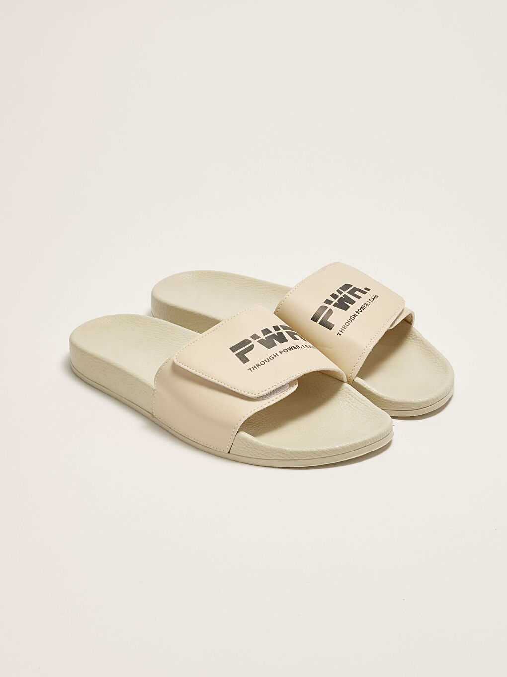 Ekru Slogan Baskılı Cırt Cırtlı Tek Bantlı Erkek Terlik