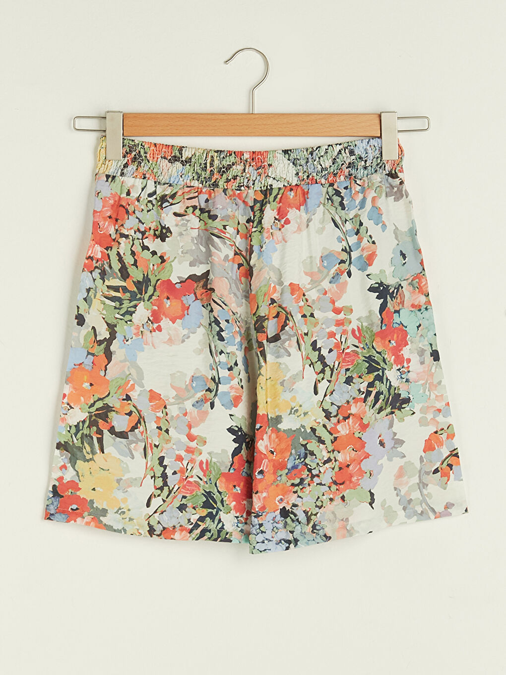 Karışık Beli Lastikli Desenli Viskon Kadın Şort-5