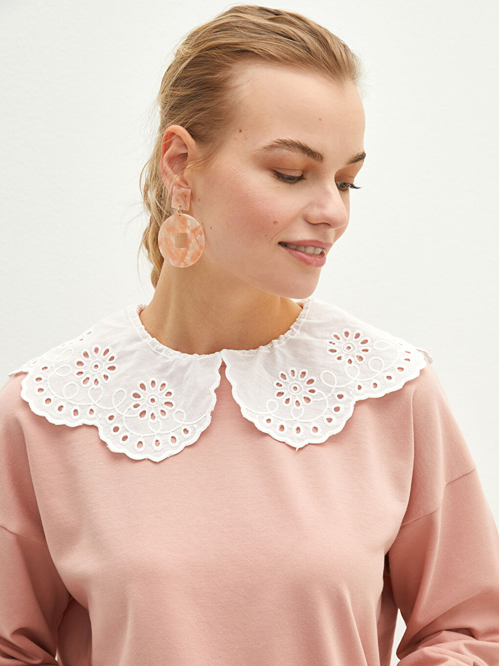 Свитшот-туника с большим воротником, вышитый, с длинным рукавом для женщин-4