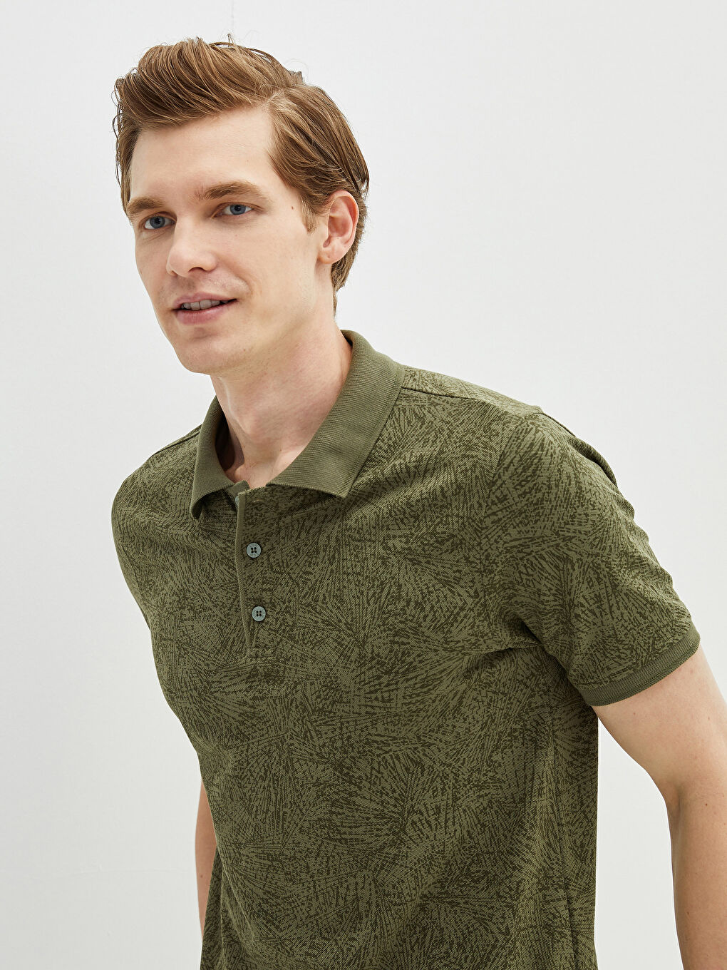 Haki Polo Yaka Kısa Kollu Desenli Erkek Tişört-3