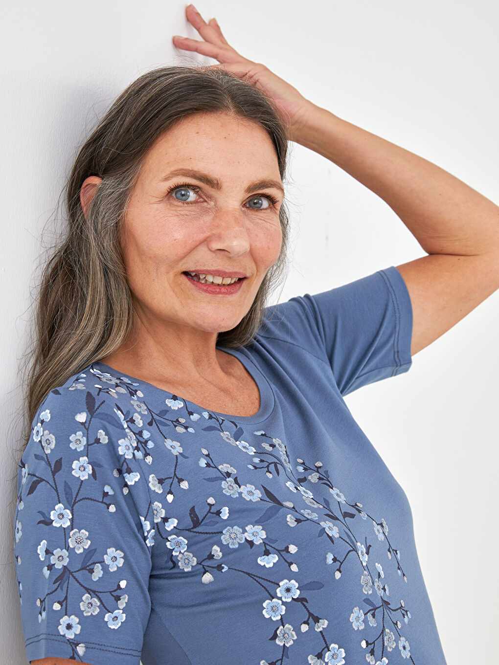 İndigo Bisiklet Yaka Baskılı Kısa Kollu Kadın Tişört-1