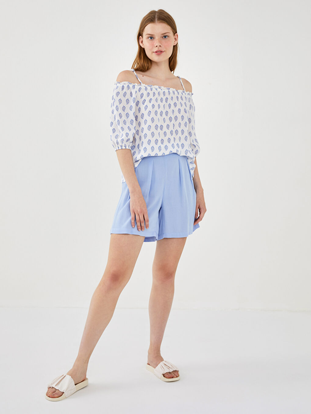 ნავის ყელის ნაბეჭდი თასმიანი ნაოჭიანი ქსოვილის ქალებისთვის ბლუზი-1