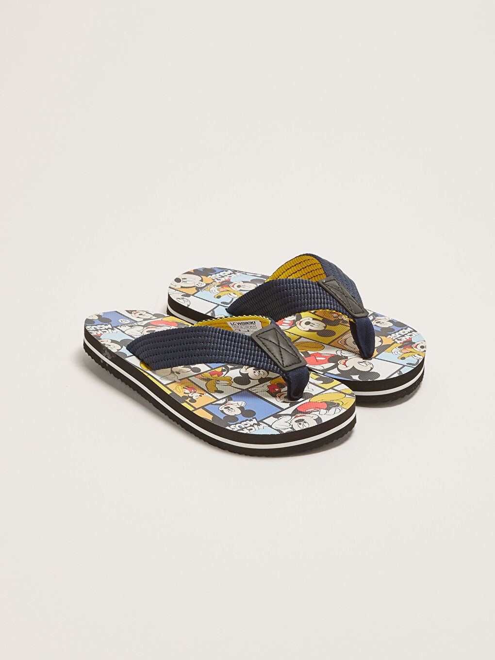 Mickey Mouse Lisanslı Parmak Arası Erkek Çocuk Plaj Terliği