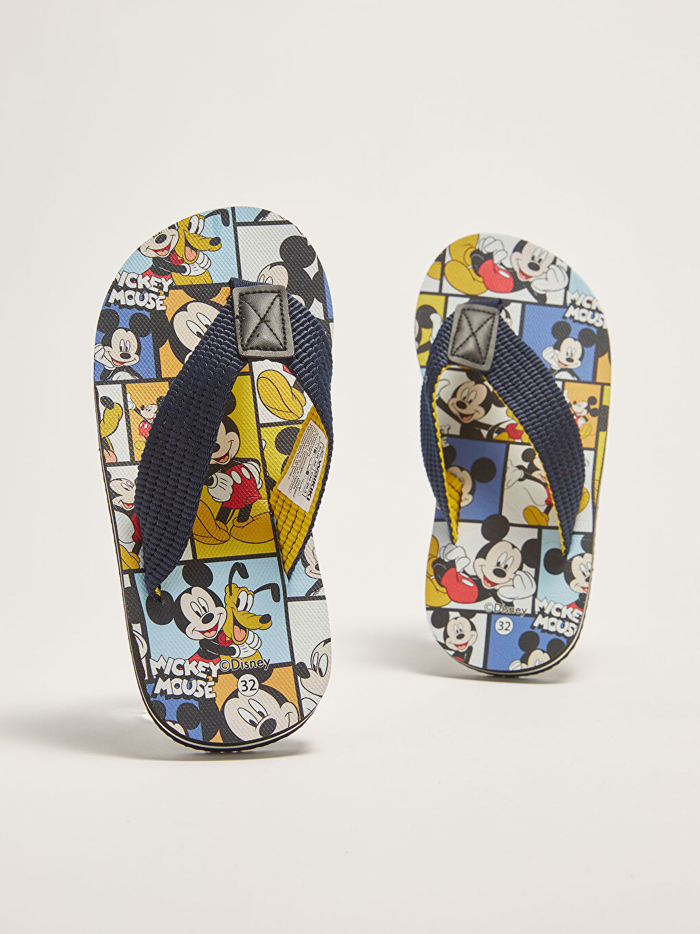 Mickey Mouse Lisanslı Parmak Arası Erkek Çocuk Plaj Terliği-3
