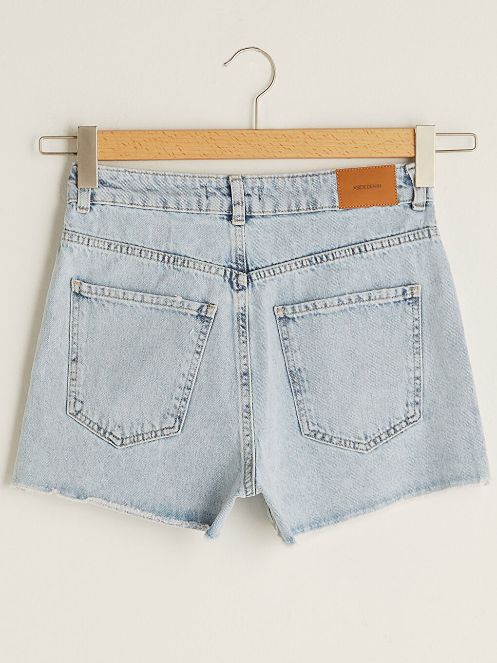 Mavi Cep Detaylı Standart Fit Kadın Jean Şort-6