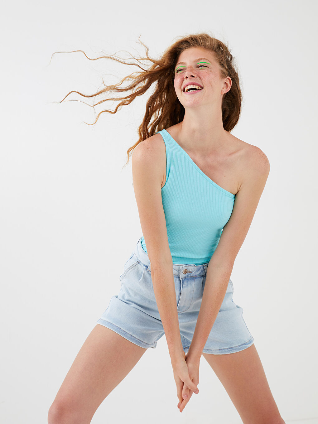 Women's Pocket Detailed Jean Shorts-1