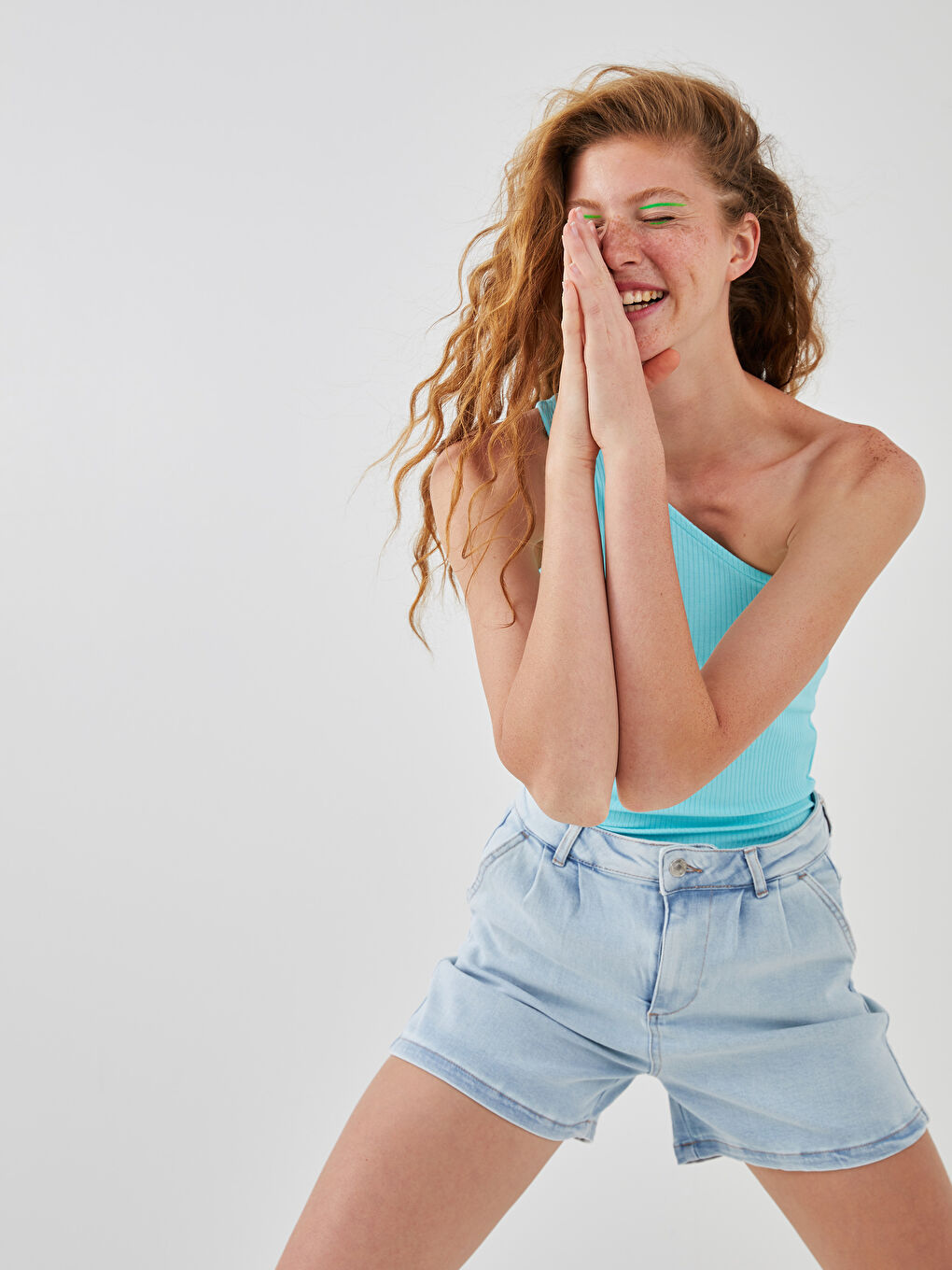 Women's Pocket Detailed Jean Shorts-5