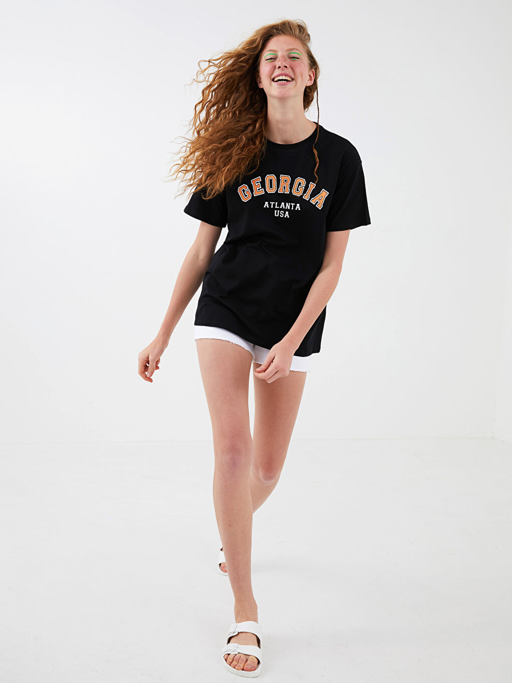 Siyah Bisiklet Yaka Baskılı Kısa Kollu Kadın Tişört-5