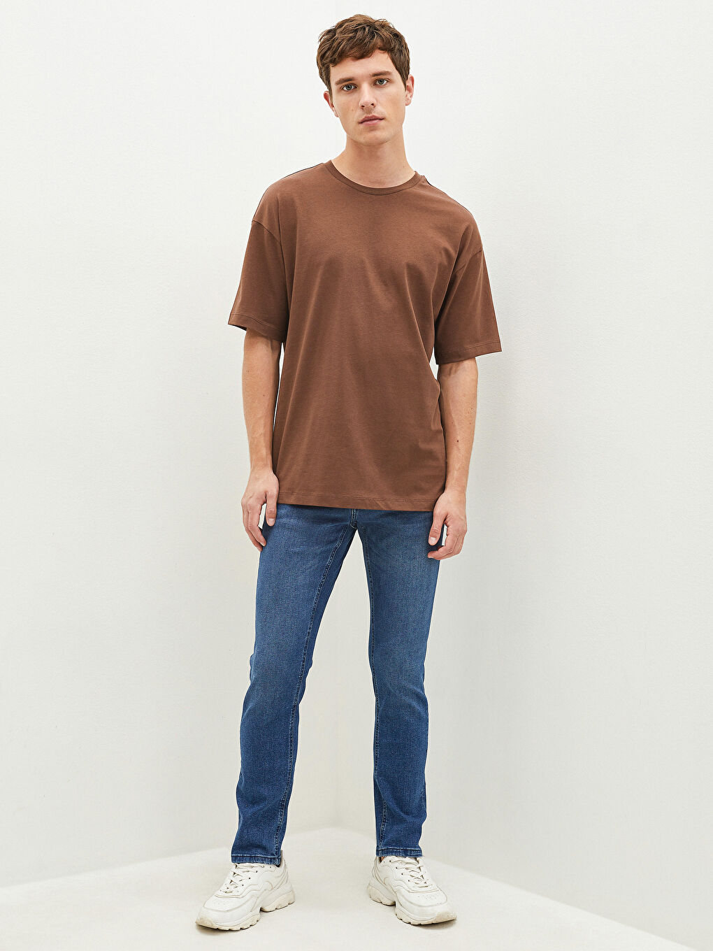 Kahverengi Bisiklet Yaka Kısa Kollu Basic Penye Erkek Tişört-3