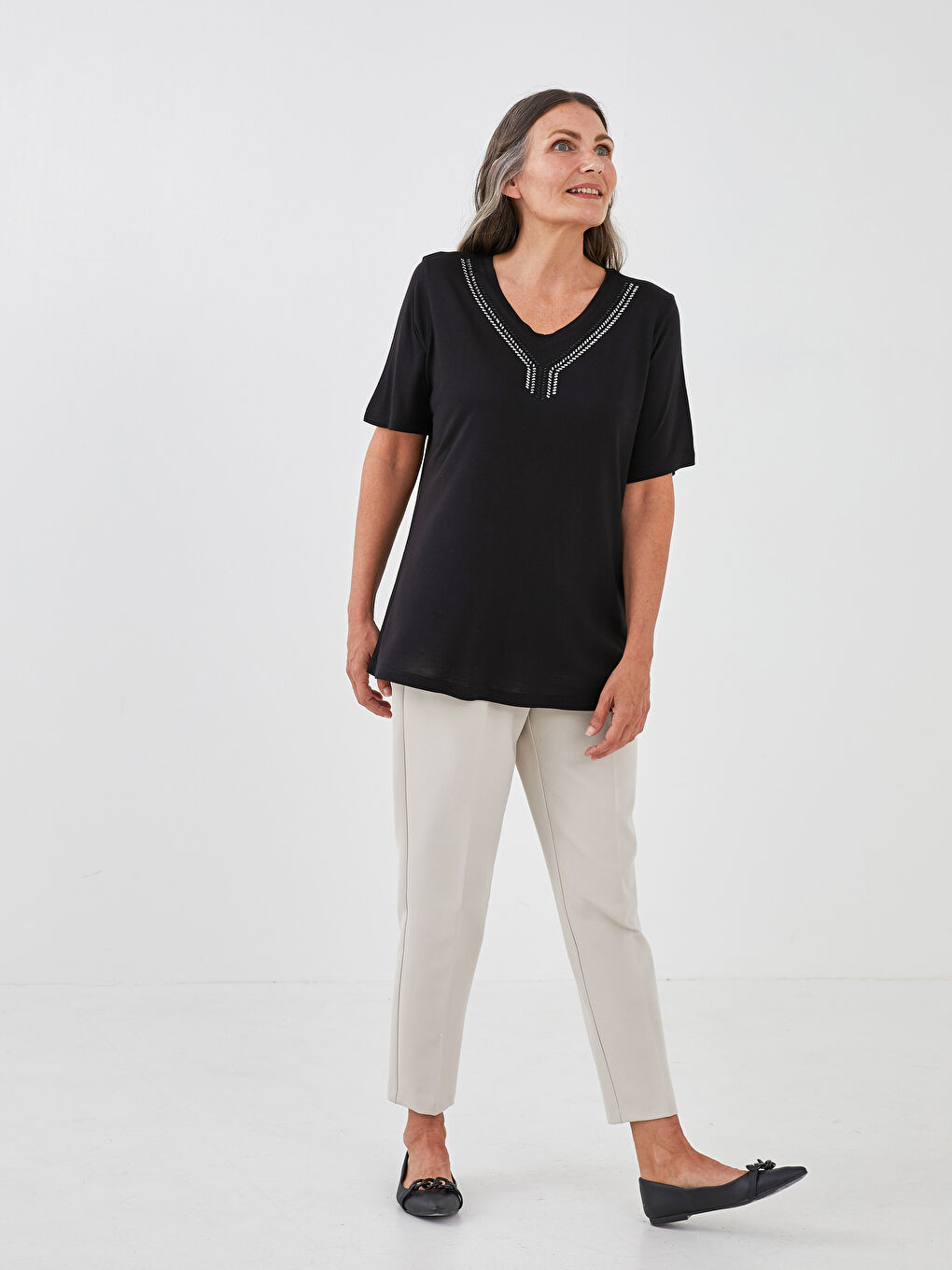 V-Neck Embroidered Short Sleeve Women's Blouse-3