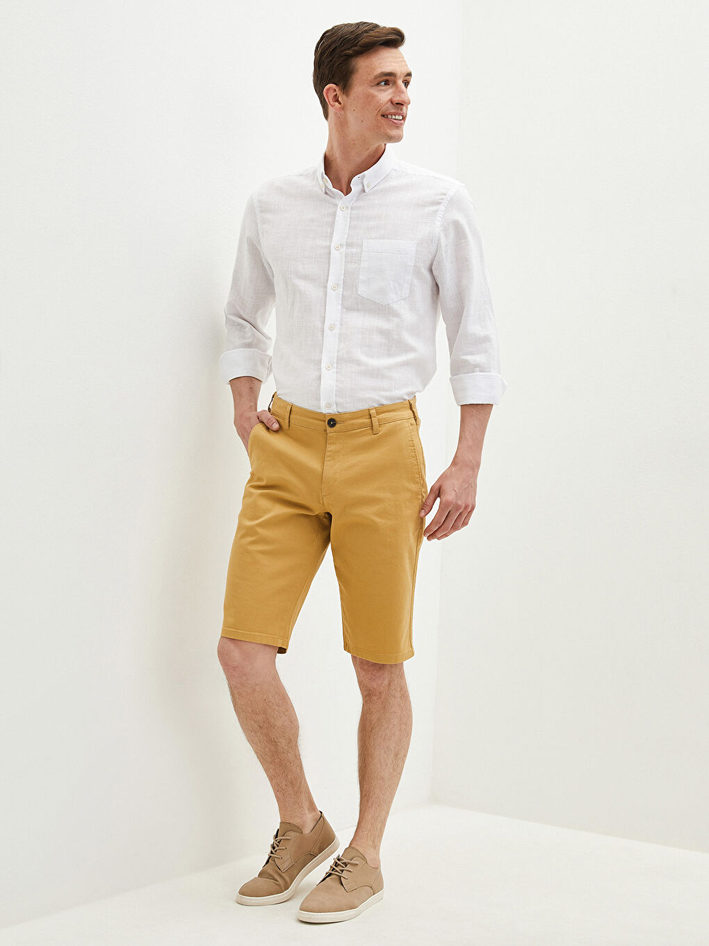 Sarı Slim Fit Gabardin Erkek Şort-1