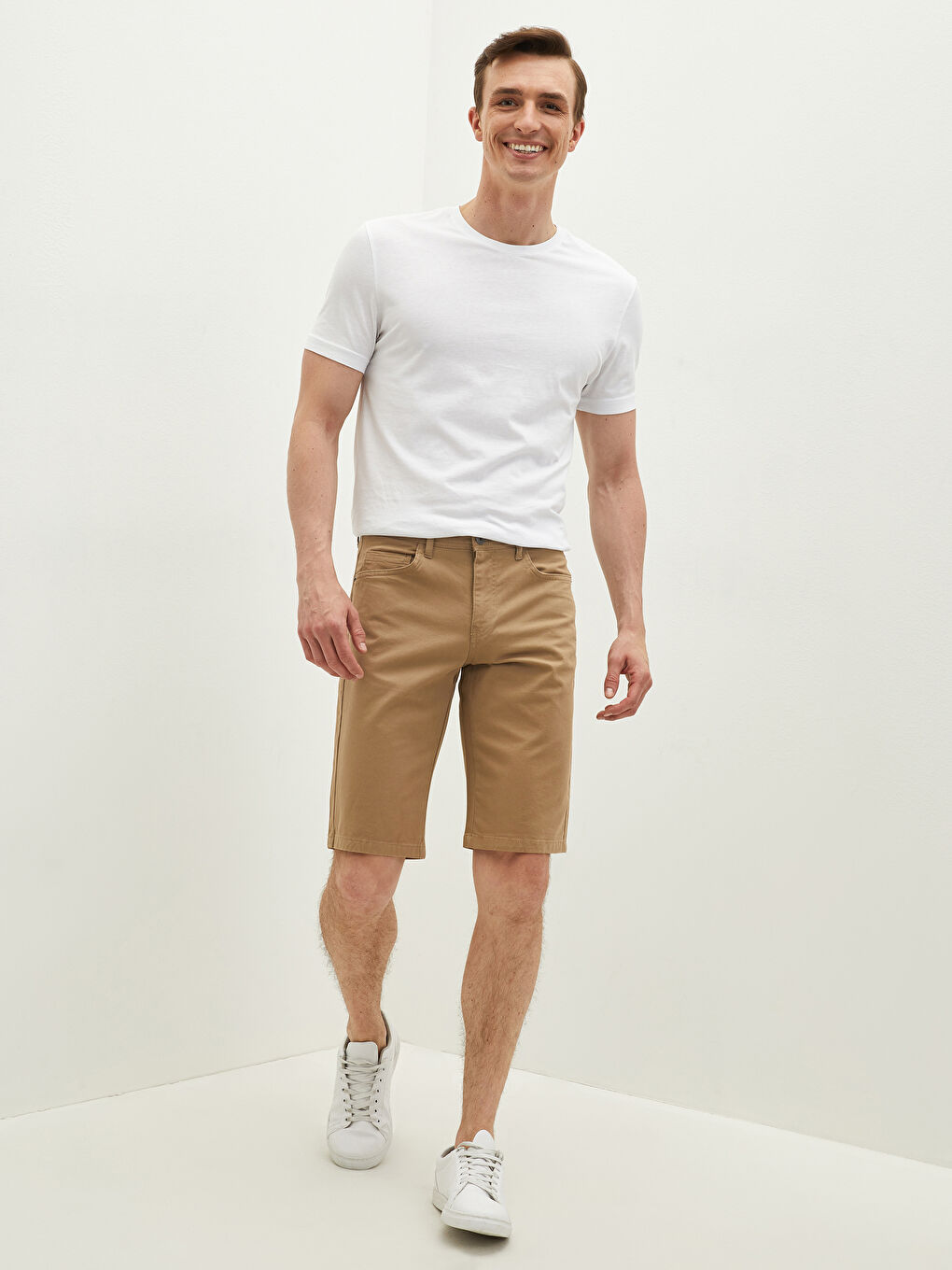 Bej Slim Fit Gabardin Erkek Şort