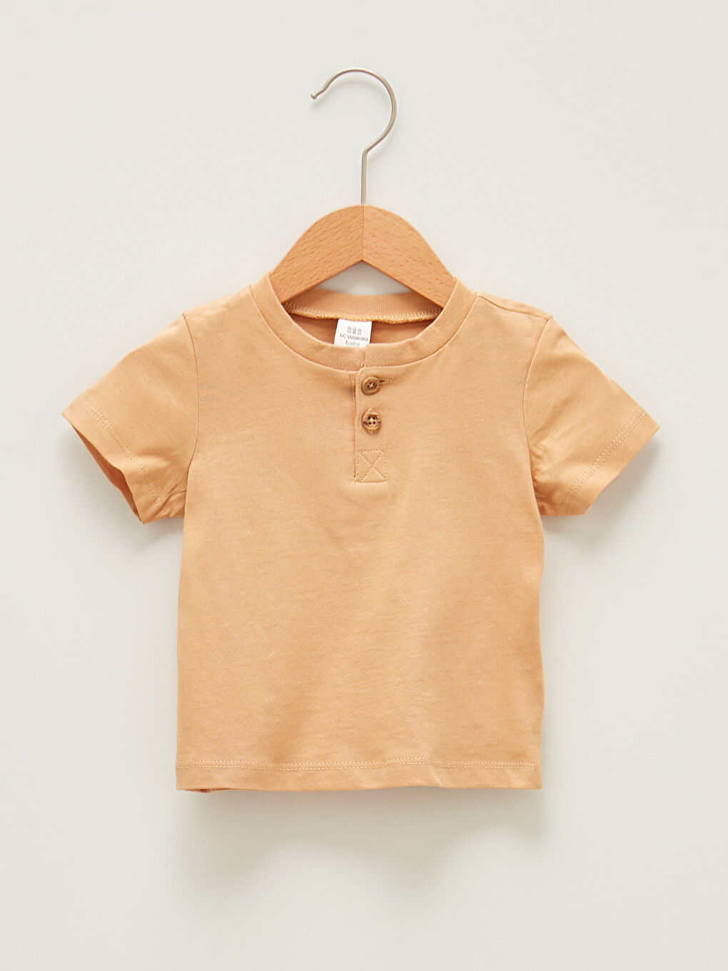 Дөңгелек жағалы қысқа жеңді негізгі мақтадан жасалған ұл балаға арналған футболка мен шорты 2 бөліктен тұратын жинақ-1