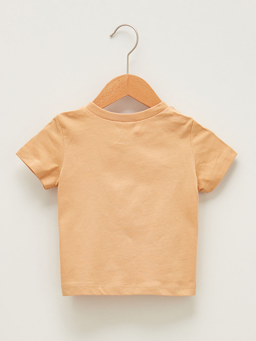 Дөңгелек жағалы қысқа жеңді негізгі мақтадан жасалған ұл балаға арналған футболка мен шорты 2 бөліктен тұратын жинақ-2