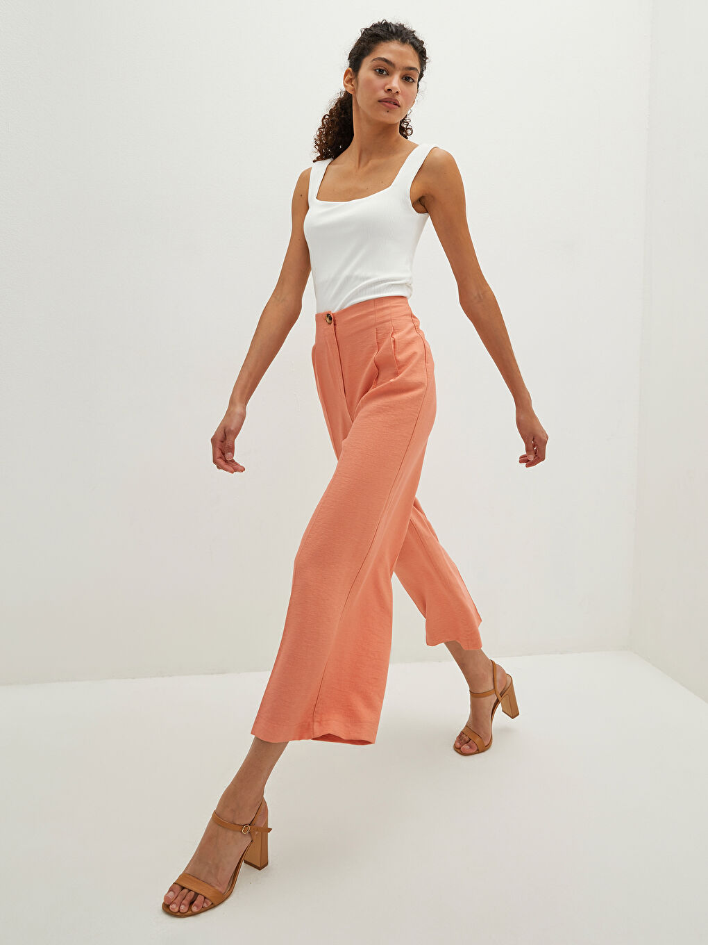 Pantalon Capri Femme Coupe Confort Taille Haute