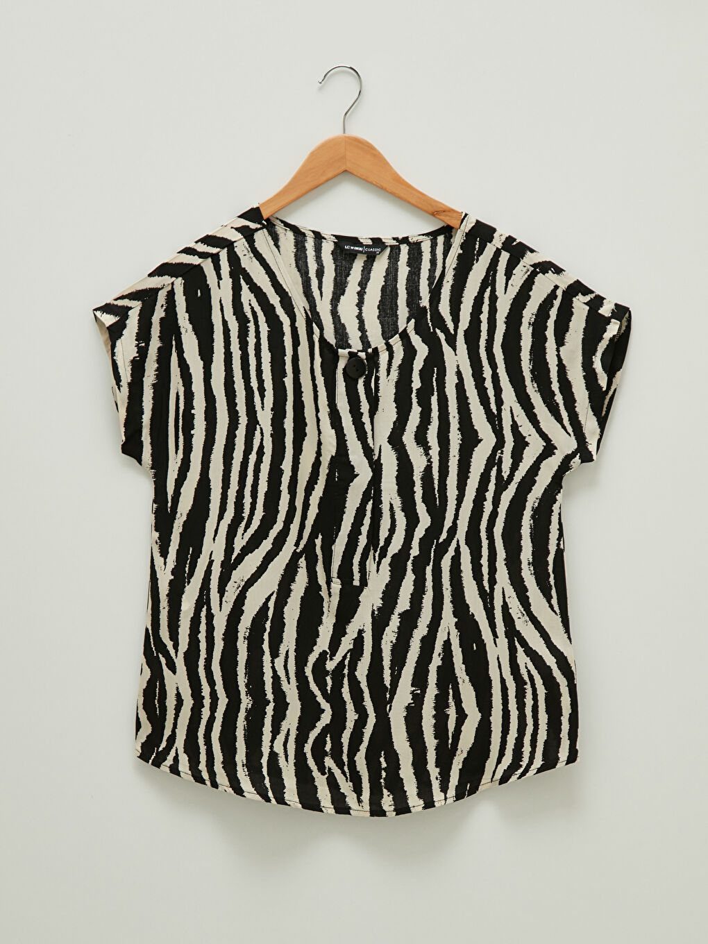 Buttoned Crew Neck Patterned Short Sleeve Viscose Women's Blouse-5