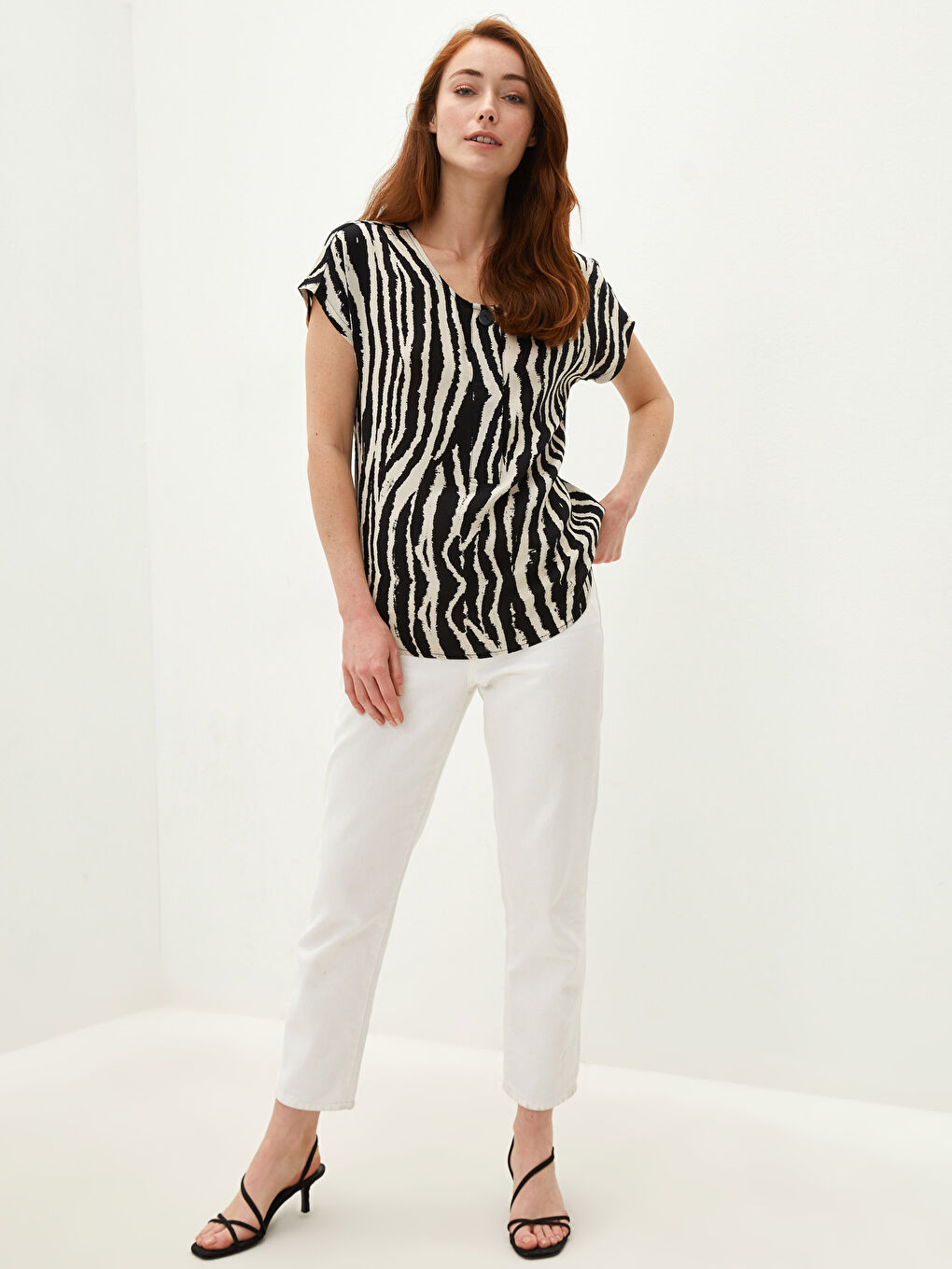 Buttoned Crew Neck Patterned Short Sleeve Viscose Women's Blouse-1