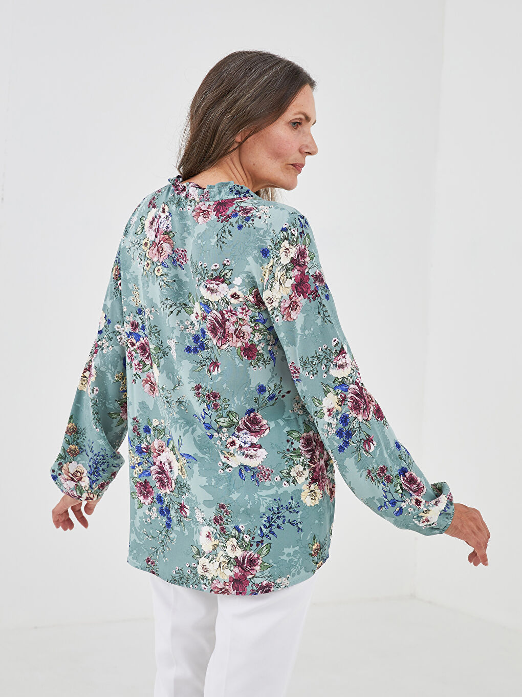 LCW Grace Frilly Collar Floral Printed Long Sleeve Viscose Women Shirt -S1KJ66Z8-LRR