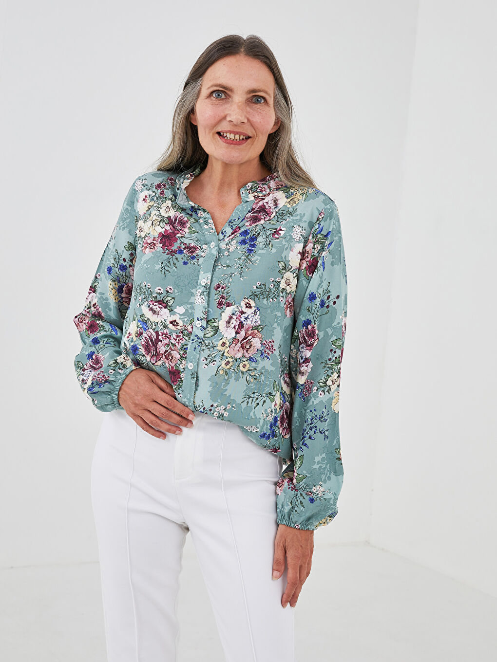 LCW Grace Frilly Collar Floral Printed Long Sleeve Viscose Women Shirt -S1KJ66Z8-LRR