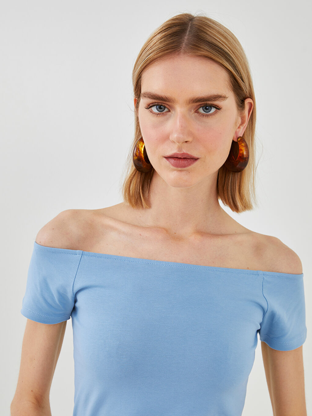 Mavi Kayık Yaka Düz Kısa Kollu Kadın Tişört-2