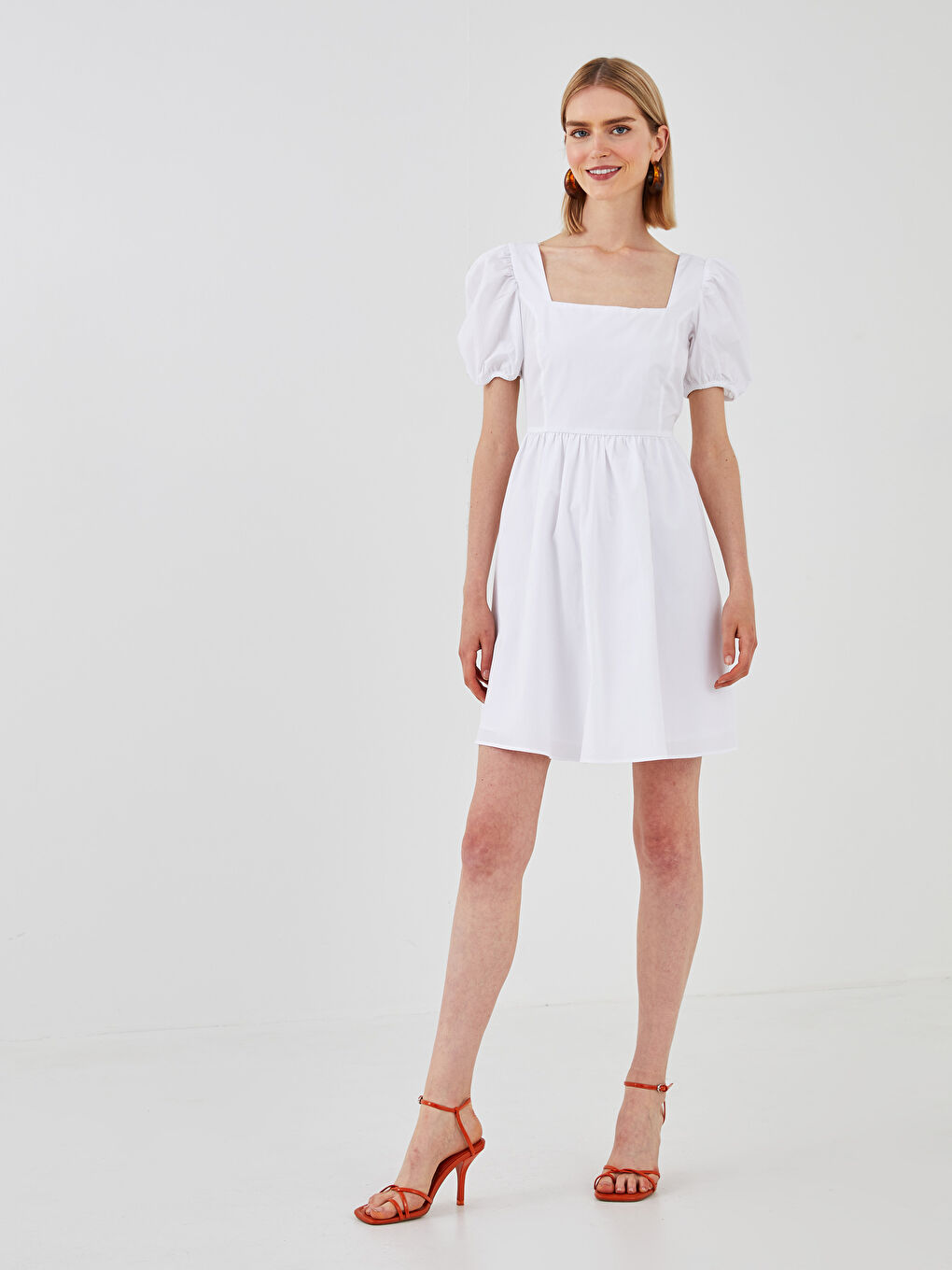 Beyaz Kare Yaka Düz Balon Kollu Poplin Kadın Elbise-2