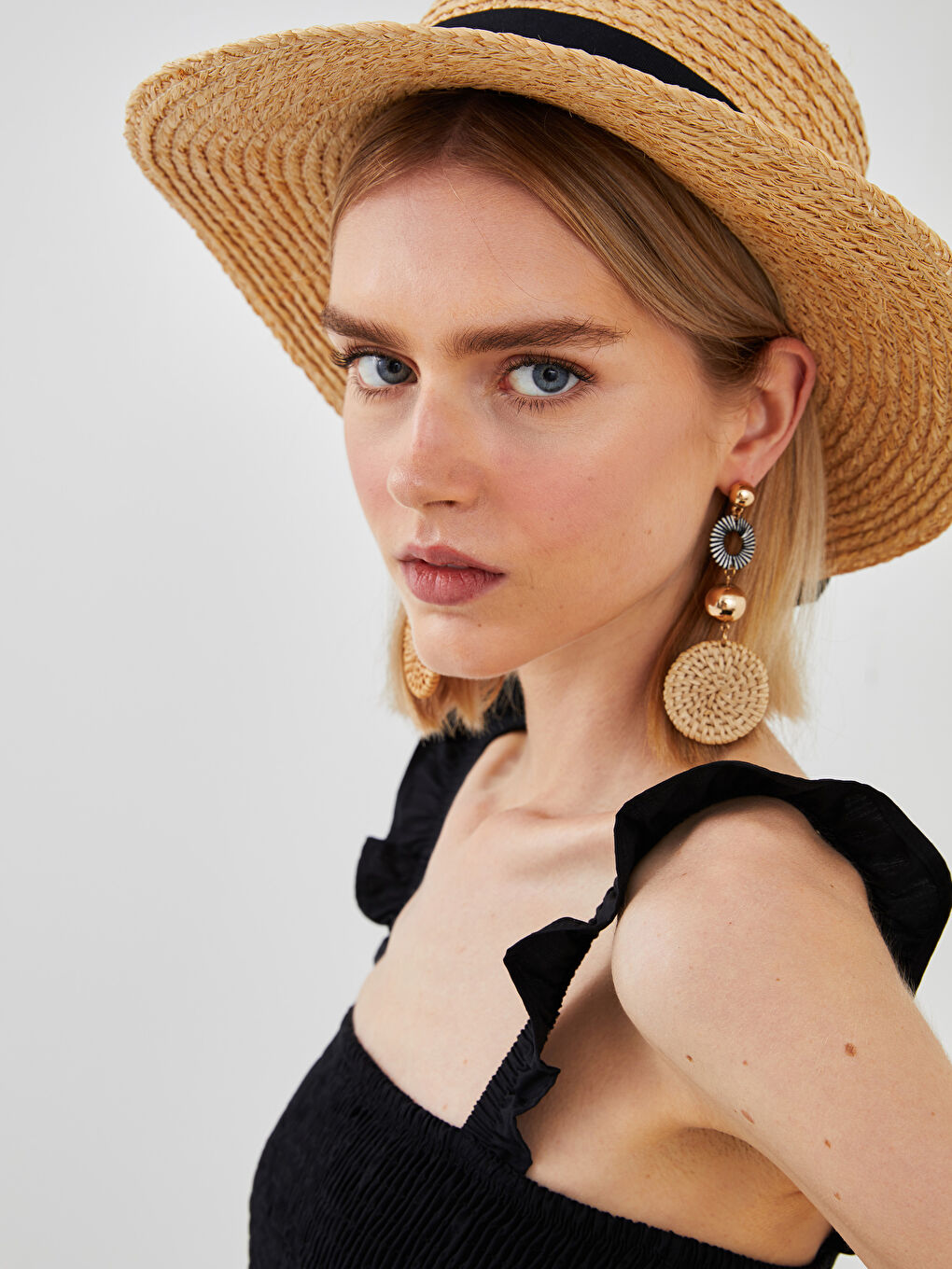 Siyah Kare Yaka Askılı Fırfır Detaylı Poplin Kadın Elbise-2