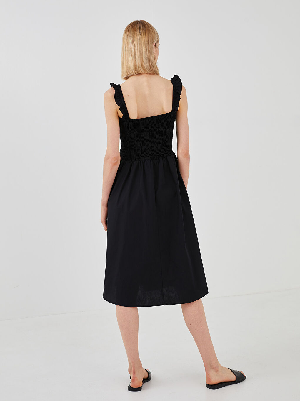 Siyah Kare Yaka Askılı Fırfır Detaylı Poplin Kadın Elbise-7