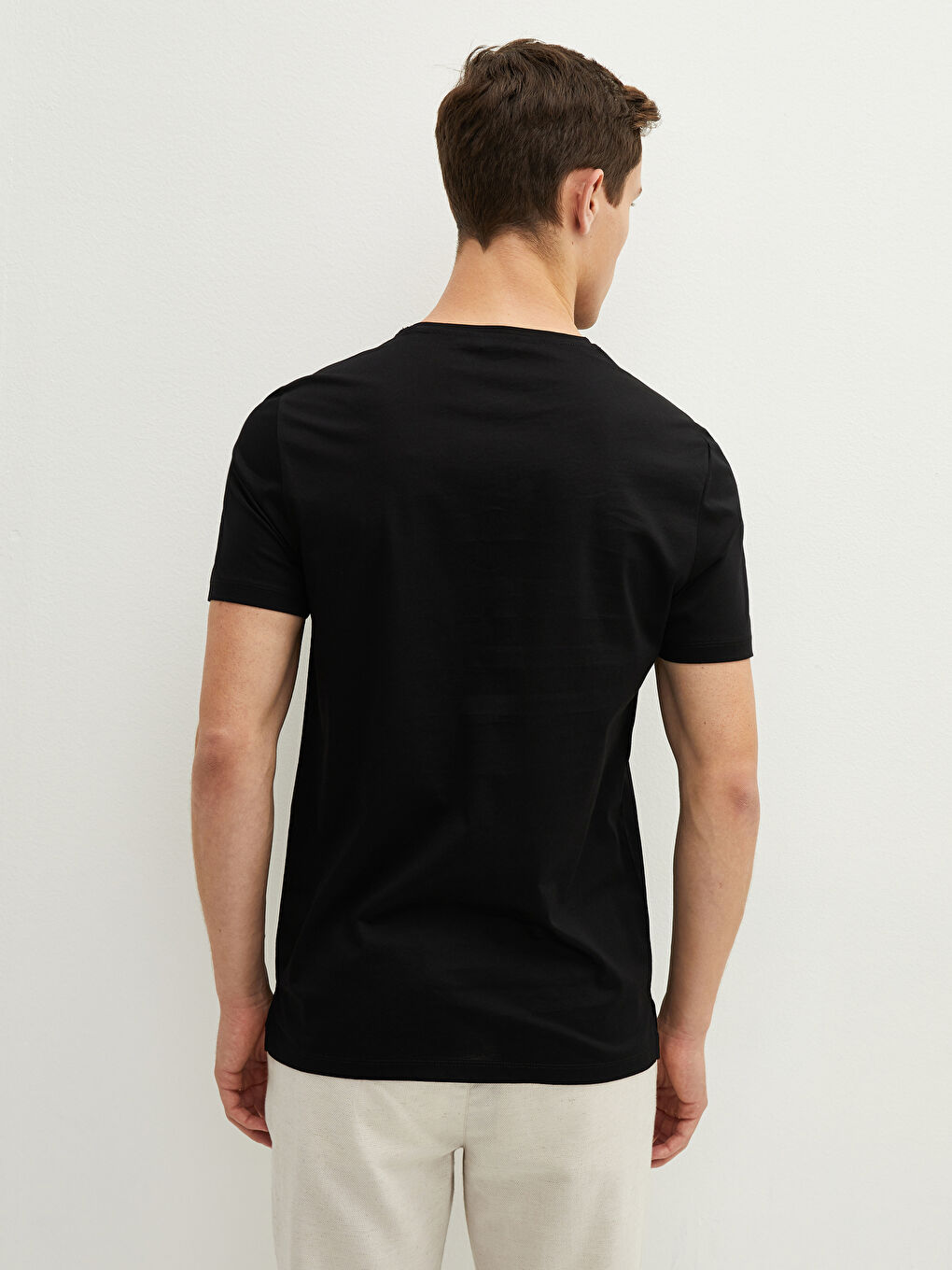 Siyah Bisiklet Yaka Basic Kısa Kollu Pamuklu Erkek Tişört-3