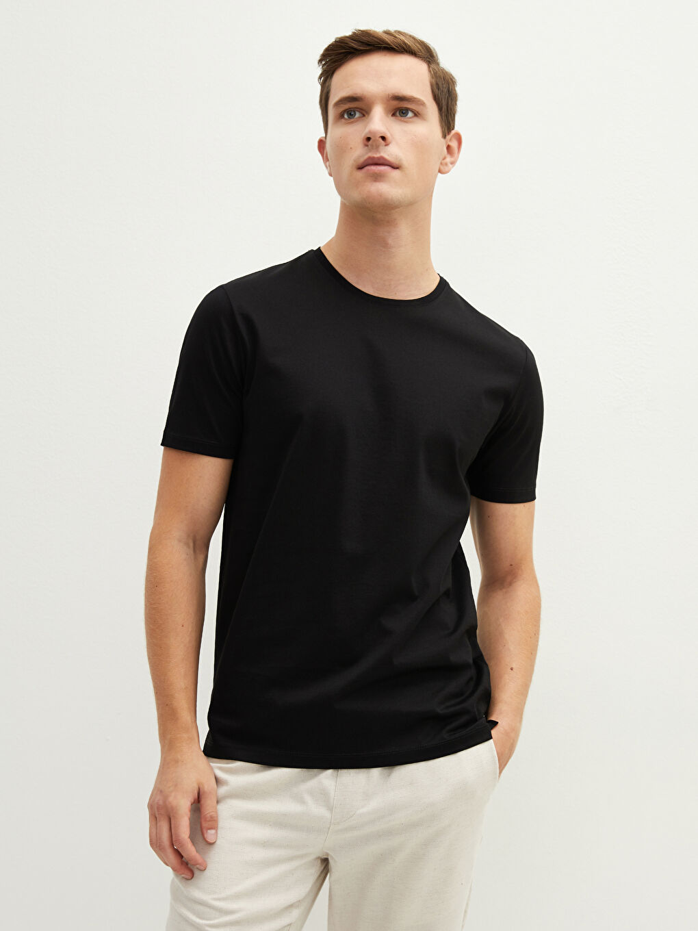 Siyah Bisiklet Yaka Basic Kısa Kollu Pamuklu Erkek Tişört