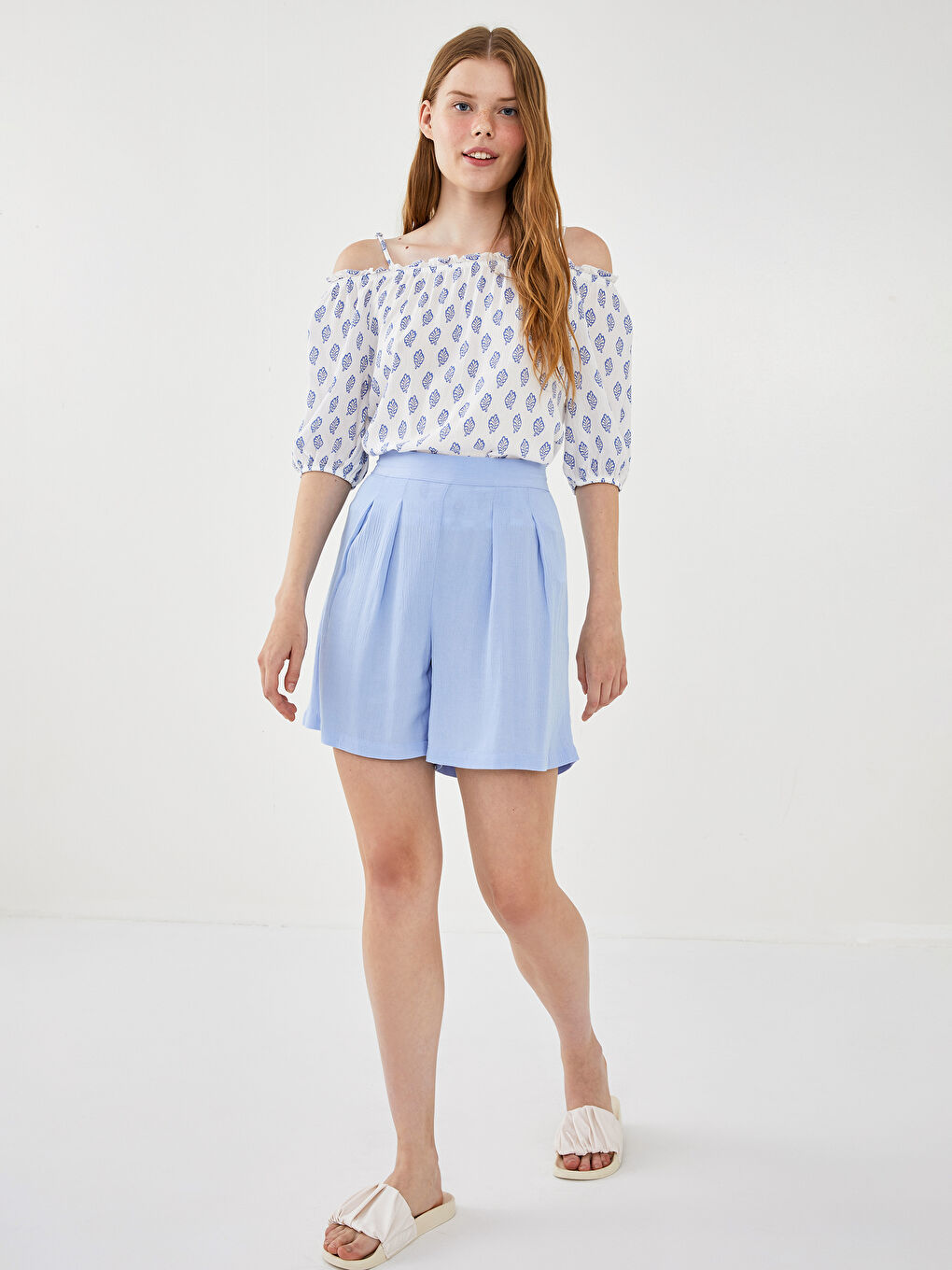 Mavi Beli Lastikli Düz Viskon Kadın Şort