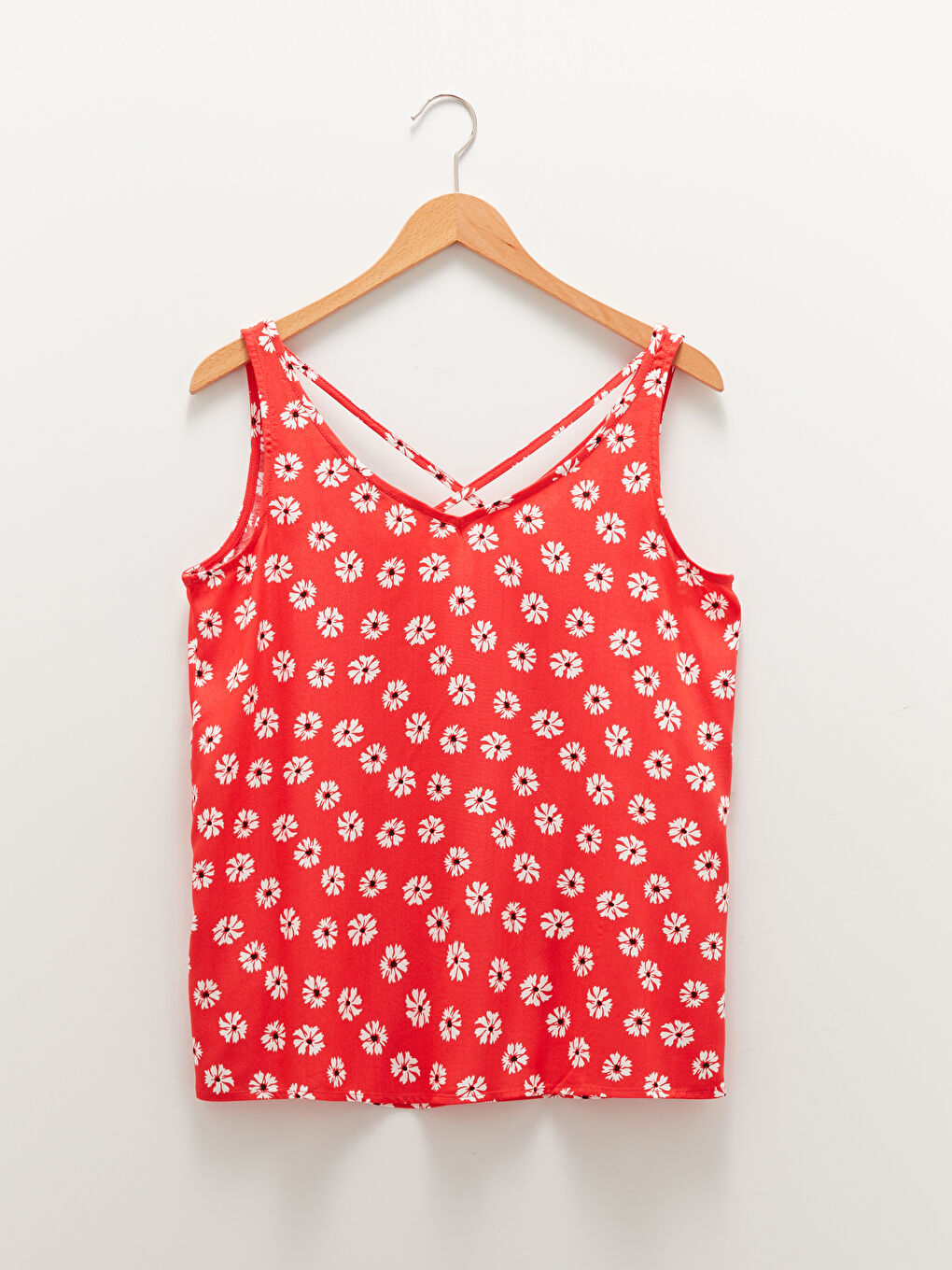 Mercan V Yaka Askılı Çiçekli Çapraz Biye Detaylı Viskon Kadın Bluz-9