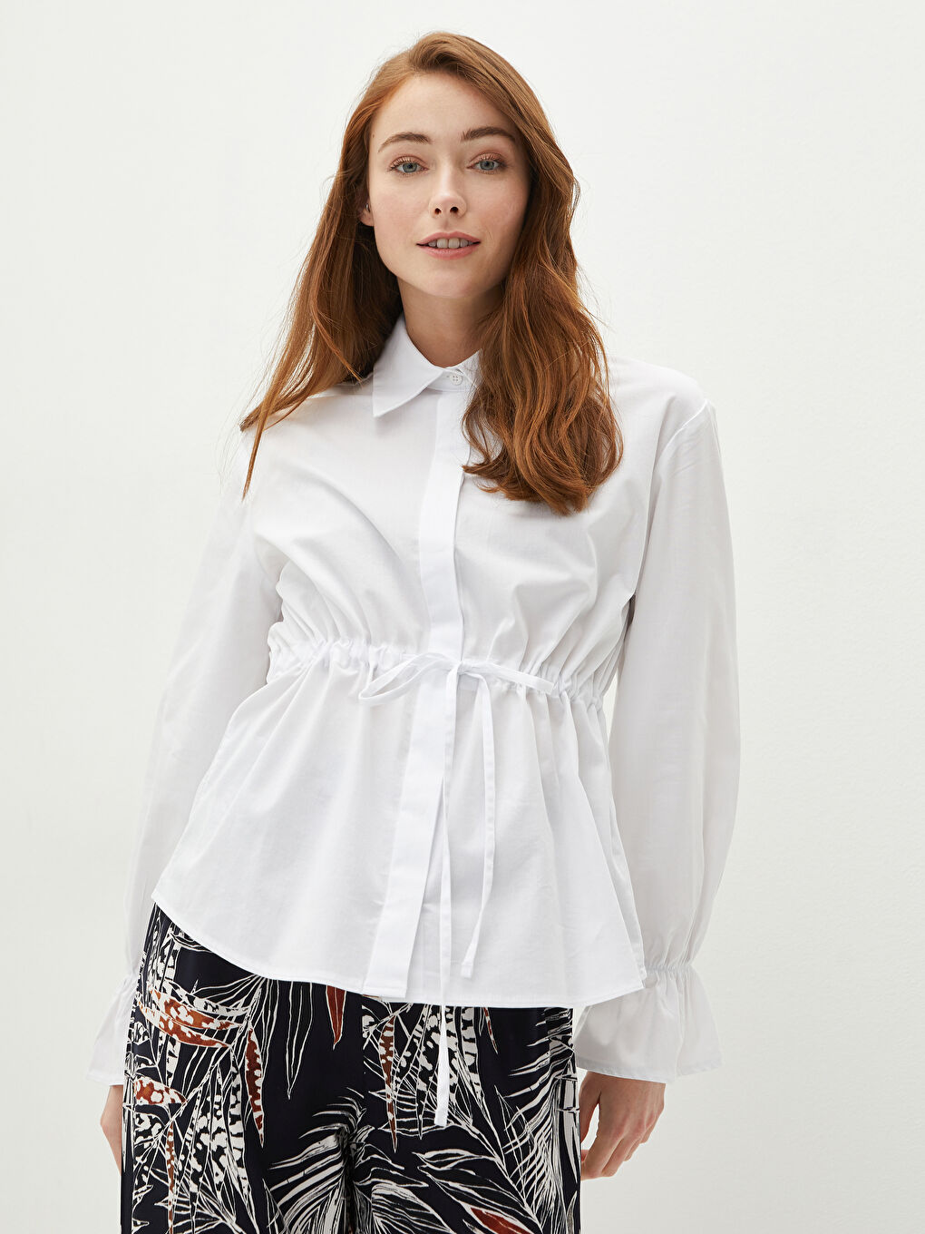 Beyaz Gömlek Yaka Beli Bağlama Detaylı Uzun Kollu Poplin Kadın Bluz