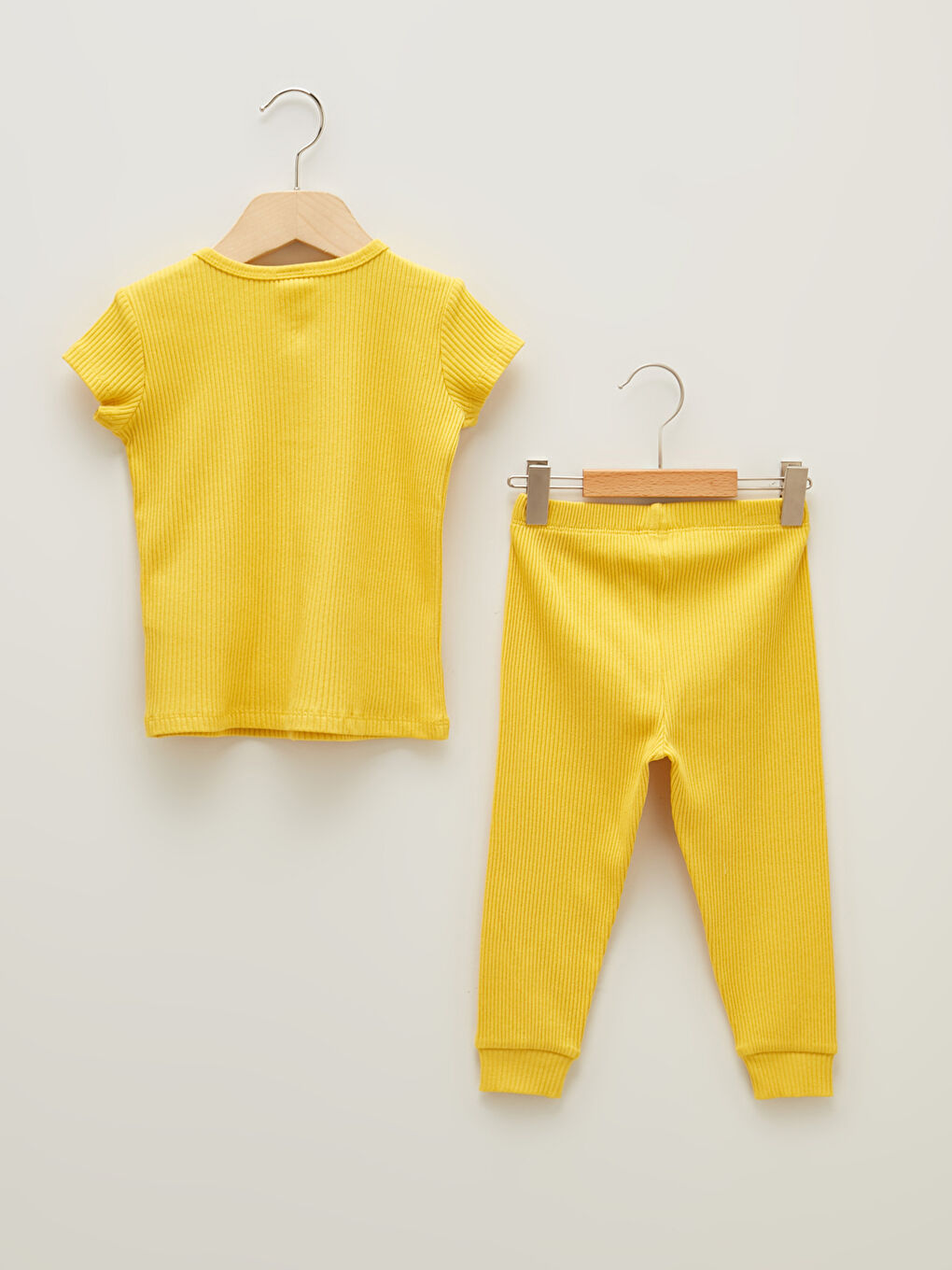 Ensemble de pyjama basique pour bébé fille à col rond et manches courtes-1