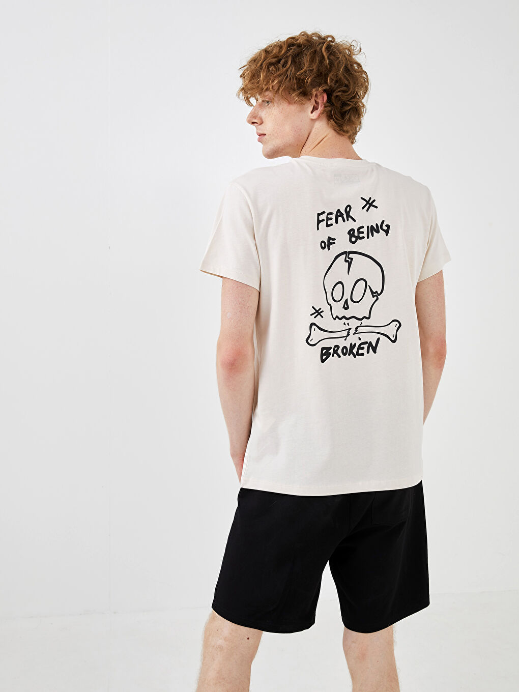 Bej Bisiklet Yaka Kısa Kollu Baskılı Penye Erkek Tişört-4