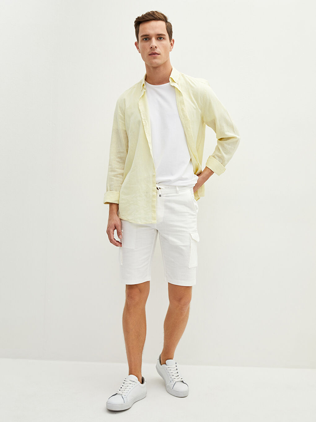 شورت لمسة كتان رفيع للرجال