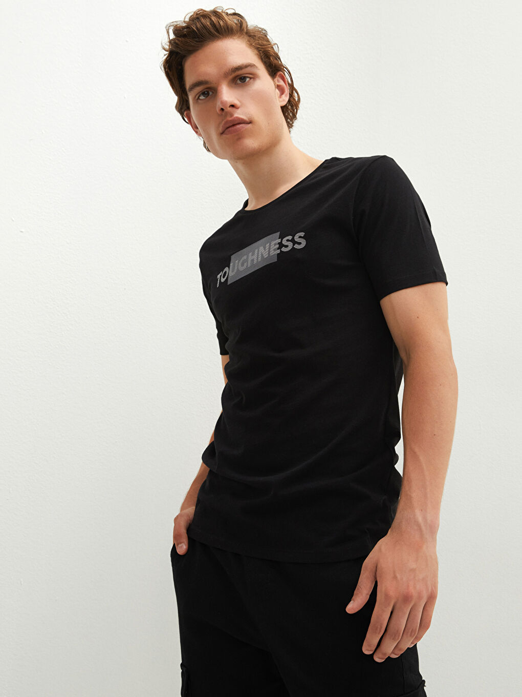 Siyah Bisiklet Yaka Kısa Kollu Baskılı Penye Erkek Tişört-2