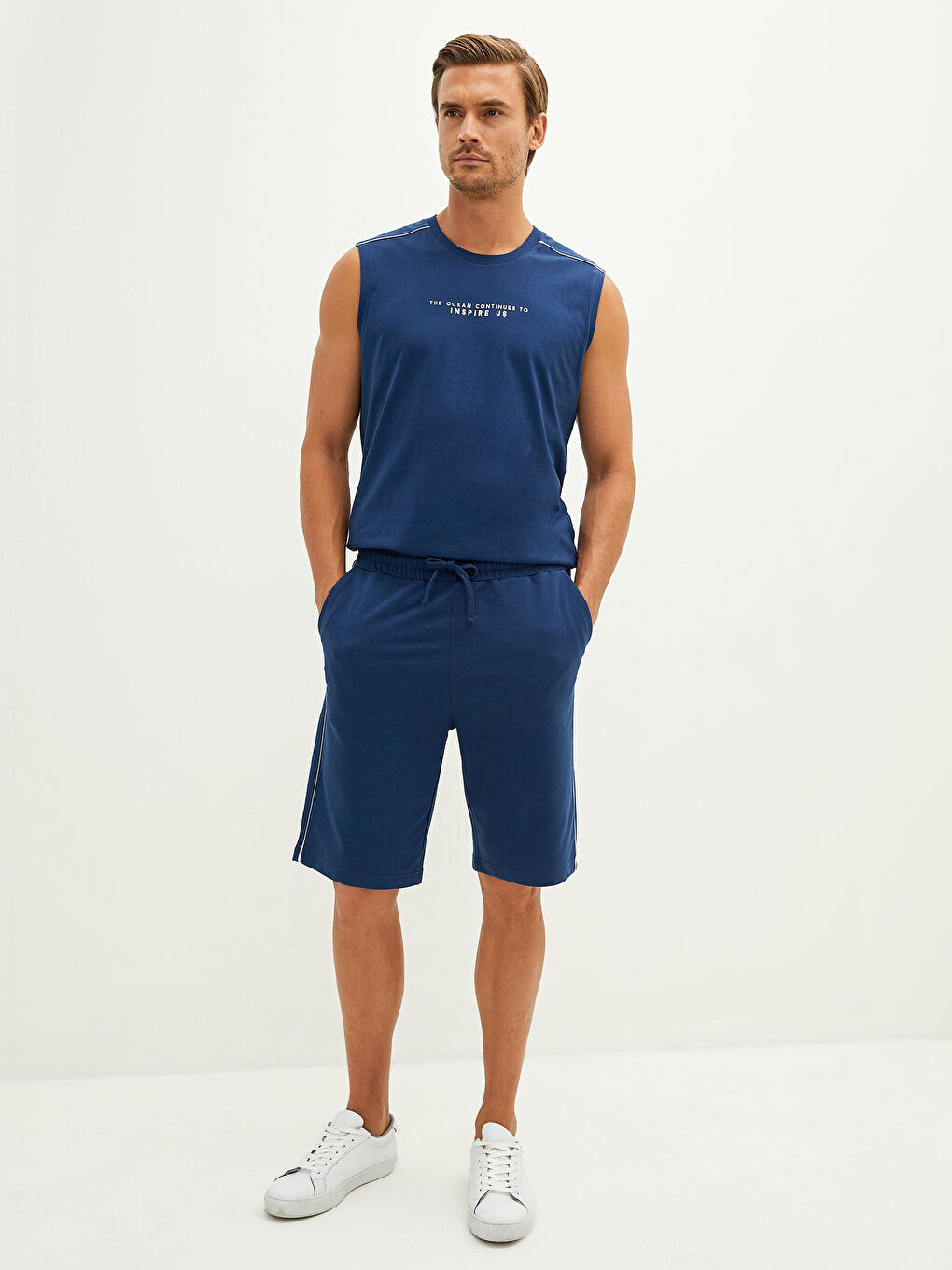 Lacivert Standart Kalıp Erkek Bermuda Şort-2