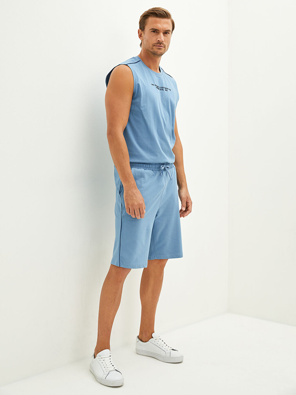 Mavi Standart Kalıp Erkek Bermuda Şort-3